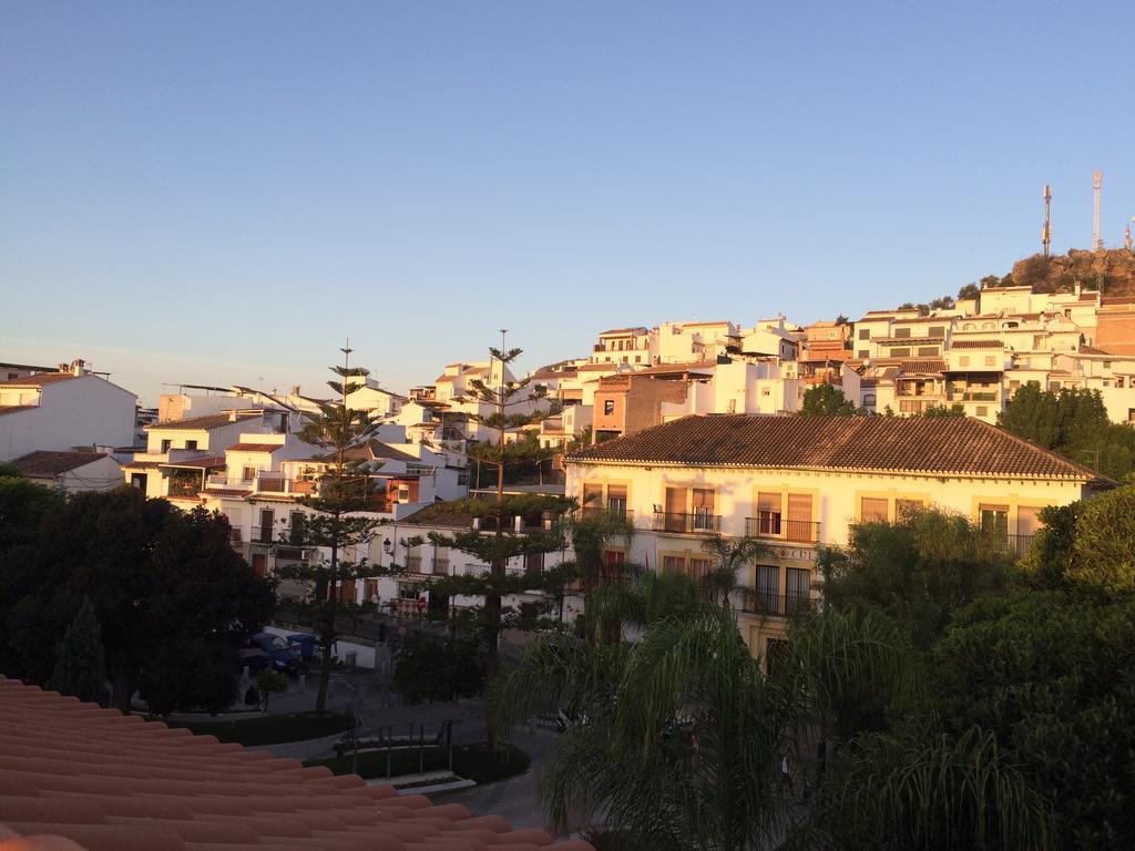 Ferienwohnung Atico Guadalhorce - Mirador Privado Con Barbacoa Y Solarium Alora Exterior foto